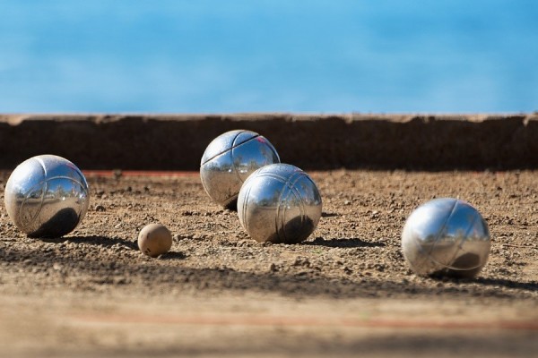Petanque-boules.jpg